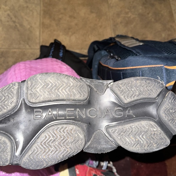 Balenciagas - Picture 5 of 5